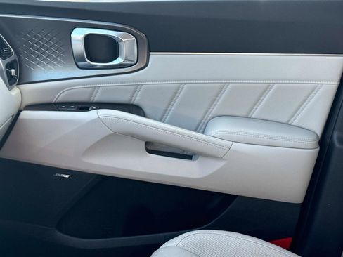 Used 2023 Kia Sorento SX Prestige w/ Panoramic Sunroof Package image 26