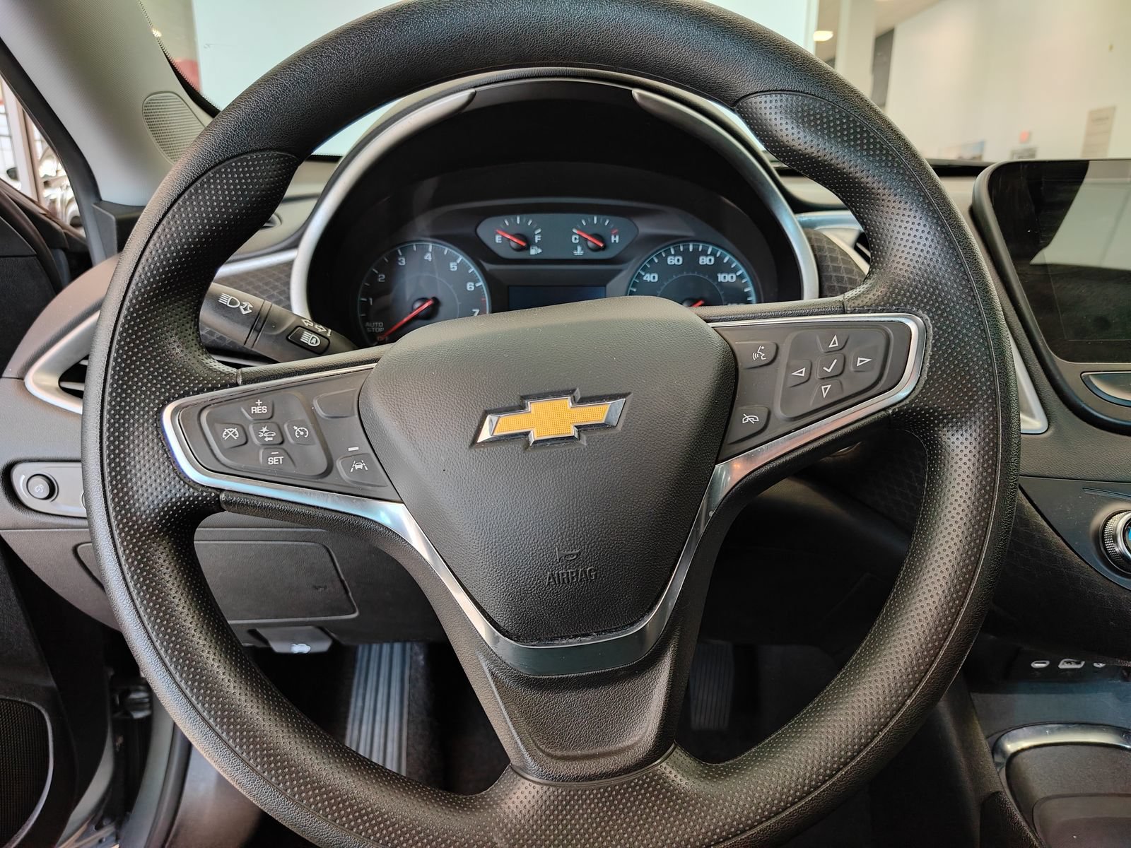 Used 2025 Chevrolet Malibu LT FWD image 16