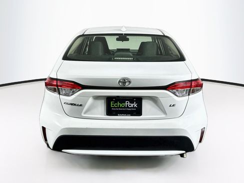 Used 2022 Toyota Corolla LE FWD image 7