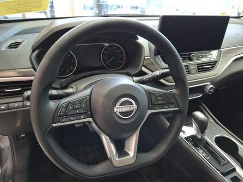 New 2025 Nissan Altima 2.5 SV w/ SV Special Edition Package image 17