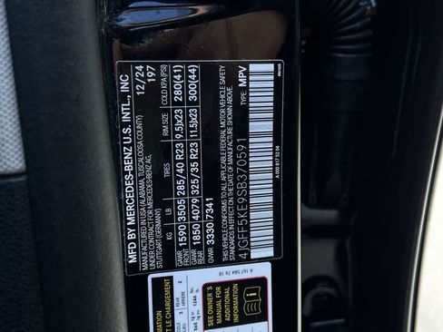 Used 2025 Mercedes-Benz GLS 450 4MATIC image 28