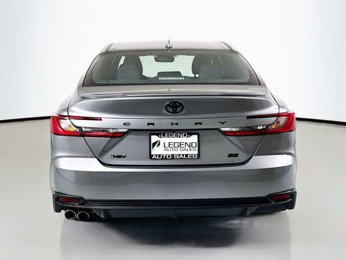 Used 2025 Toyota Camry SE FWD image 7