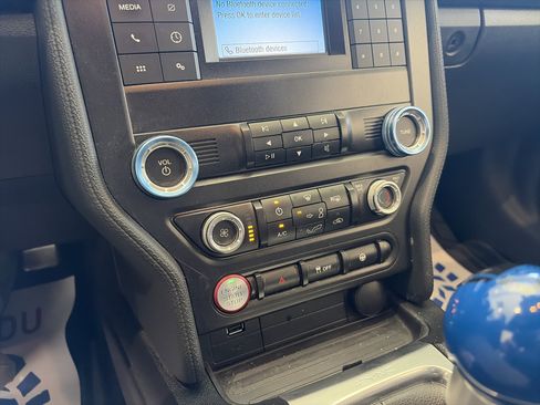 Used 2019 Ford Mustang Coupe RWD image 32