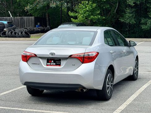 Used 2015 Toyota Corolla LE FWD image 5