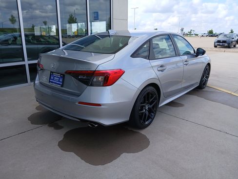 Used 2024 Honda Civic Sport image 7
