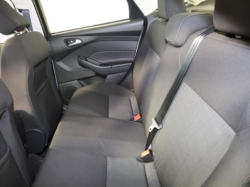 Used 2017 Ford Focus SE FWD image 24