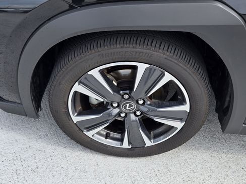 Used 2025 Lexus UX 300h FWD w/ Accessory Package (Z1) image 9