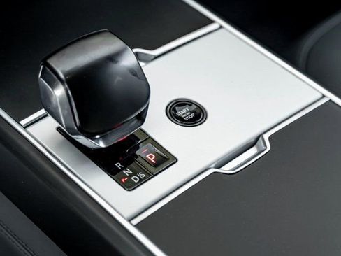 Used 2024 Land Rover Range Rover SV image 19