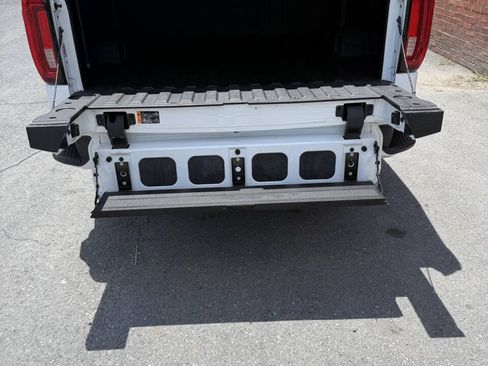 Used 2019 GMC Sierra 1500 AT4 w/ AT4 Preferred Package AWD/4WD image 8