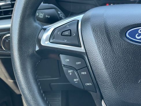 Used 2024 Ford Edge SEL image 15