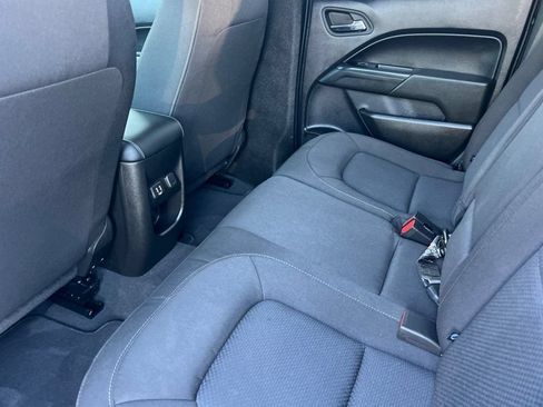 Used 2022 Chevrolet Colorado LT w/ LT Convenience Package RWD image 9