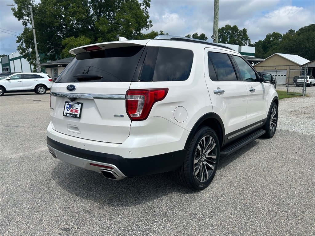 Used 2017 Ford Explorer Platinum AWD/4WD image 5
