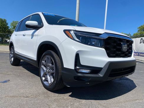 Used 2023 Honda Passport EX-L image 32