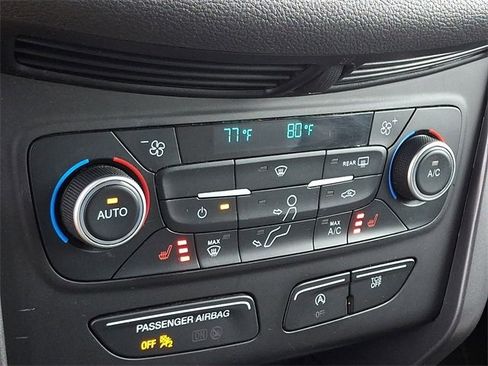 Used 2019 Ford Escape SE image 15