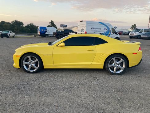 Used 2015 Chevrolet Camaro SS RWD image 3