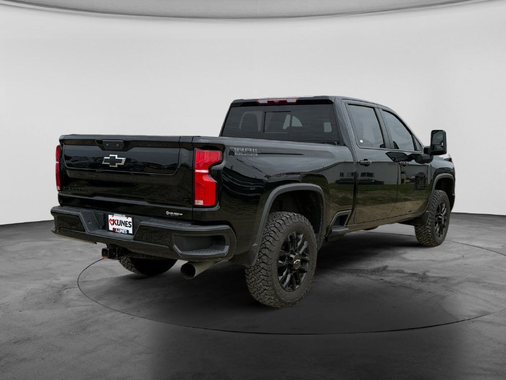 Used 2025 Chevrolet Silverado 2500 LT w/ Trail Boss Package AWD/4WD image 10
