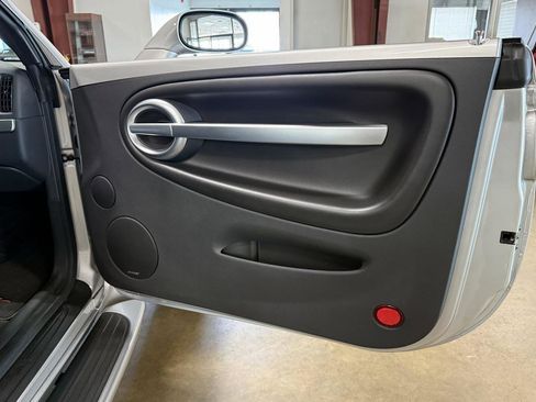 Used 2004 Chevrolet SSR w/ Preferred Equipment Group image 80