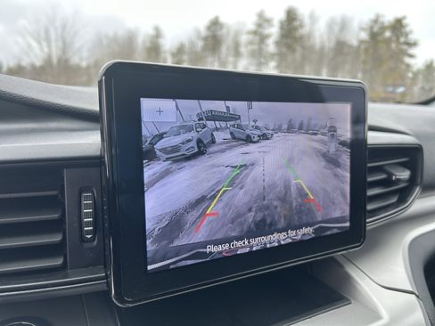 Used 2022 Ford Explorer XLT image 21