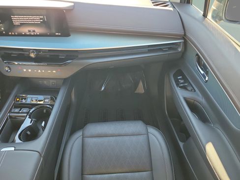 Certified 2025 Nissan Murano Platinum w/ Cargo Package image 34