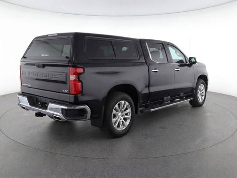 Used 2024 Chevrolet Silverado 1500 LTZ AWD/4WD image 4