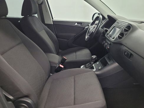 Used 2017 Volkswagen Tiguan Limited w/ Premium Package FWD image 21