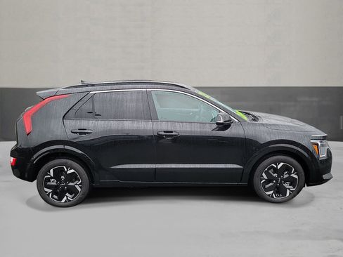 Used 2025 Kia Niro Wind image 4