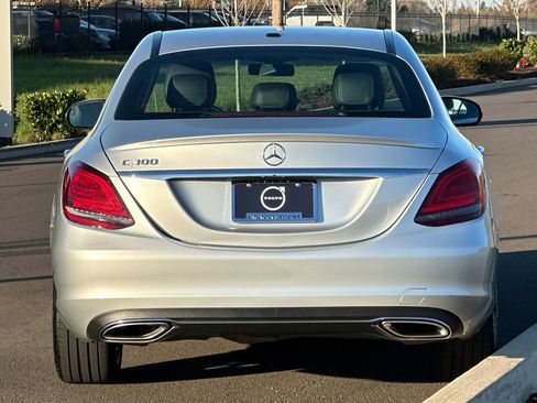 Used 2021 Mercedes-Benz C 300 Sedan image 4