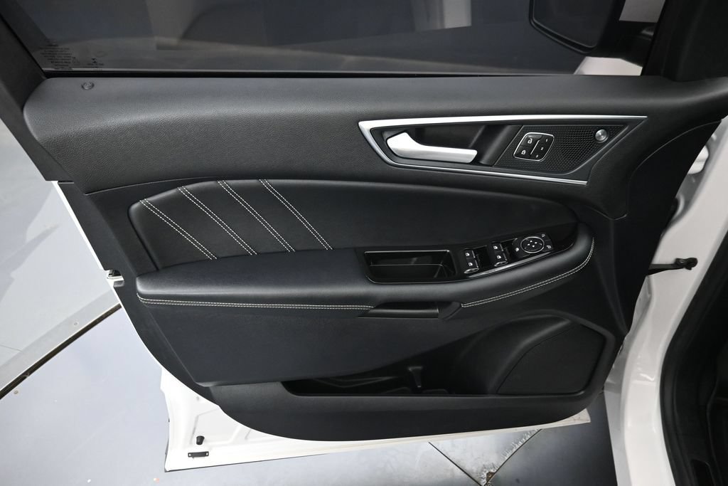 Used 2019 Ford Edge ST w/ Equipment Group 401A AWD/4WD image 26