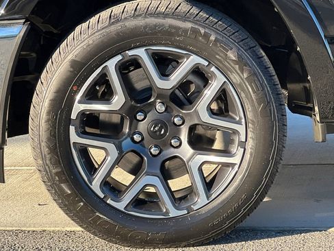 New 2026 RAM 1500 Laramie AWD/4WD image 25
