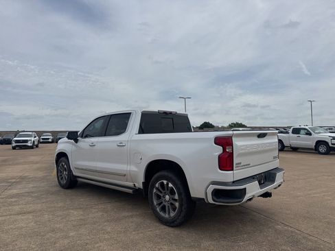 Used 2023 Chevrolet Silverado 1500 High Country w/ Technology Package AWD/4WD image 16