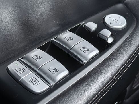 Used 2018 BMW 750i xDrive image 30