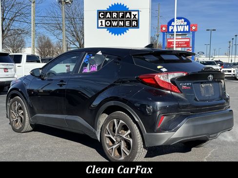 Used 2018 Toyota C-HR XLE image 2