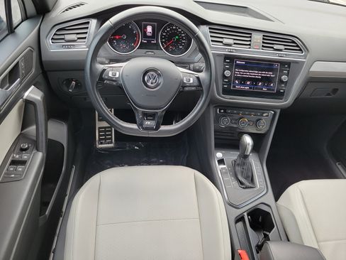 Used 2021 Volkswagen Tiguan SE R-Line FWD image 7