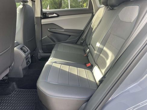 Certified 2024 Volkswagen Taos SE AWD/4WD image 13