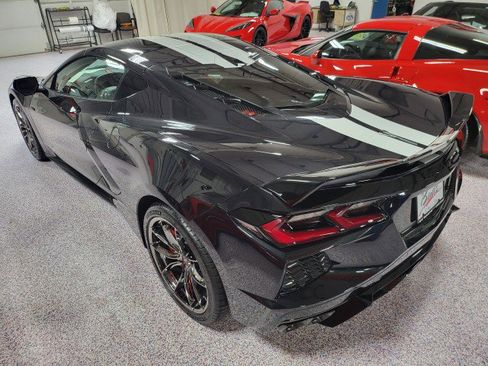 Used 2024 Chevrolet Corvette Stingray Preferred Cpe w/ Z51 Performance Package image 4