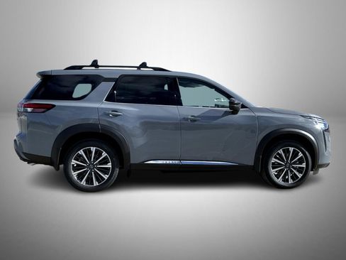 New 2026 Nissan Pathfinder Platinum AWD/4WD image 4