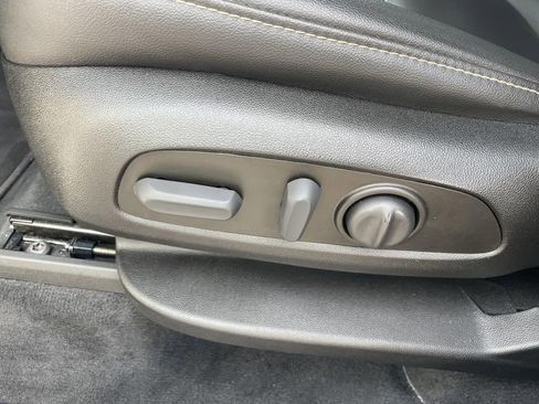 Certified 2023 Chevrolet Traverse LT w/ LT Premium Package image 15