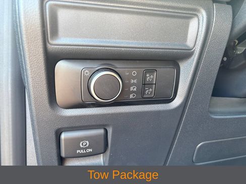 Used 2024 Ford Expedition XLT AWD/4WD image 9