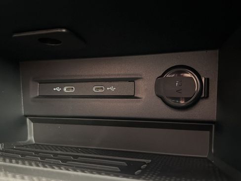 New 2026 Volkswagen Taos SE FWD image 30