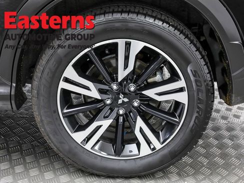 Used 2024 Mitsubishi Eclipse Cross SE image 32