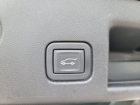 Used 2023 Chevrolet Equinox LT AWD/4WD image 7
