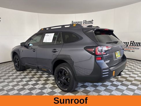 Used 2022 Subaru Outback Wilderness image 7
