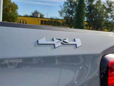 New 2026 GMC Sierra 1500 SLT w/ SLT Premium Plus Package image 14