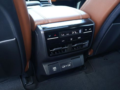 Used 2024 Acura MDX w/Technology Package image 14