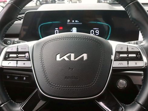 Used 2025 Kia Telluride S AWD/4WD image 19