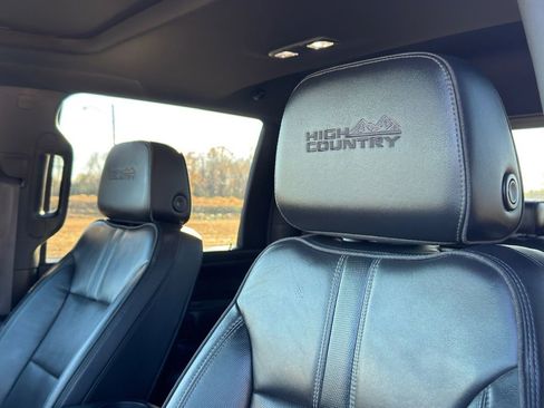 Used 2022 Chevrolet Silverado 2500 High Country image 18