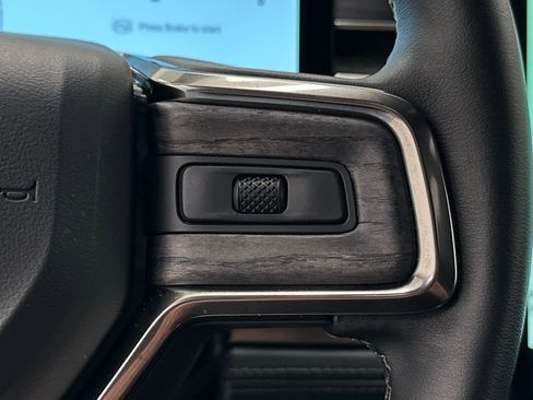 Used 2025 Rivian R1S Adventure image 28