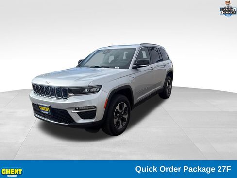 Used 2025 Jeep Grand Cherokee Limited 4xe w/ Trailer Tow Package AWD/4WD image 1