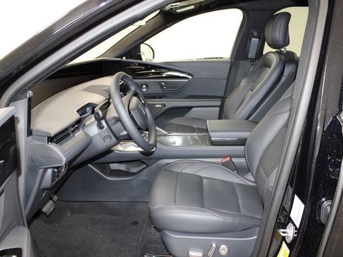 New 2025 Lincoln Nautilus Premier w/ Equipment Group 102A image 20