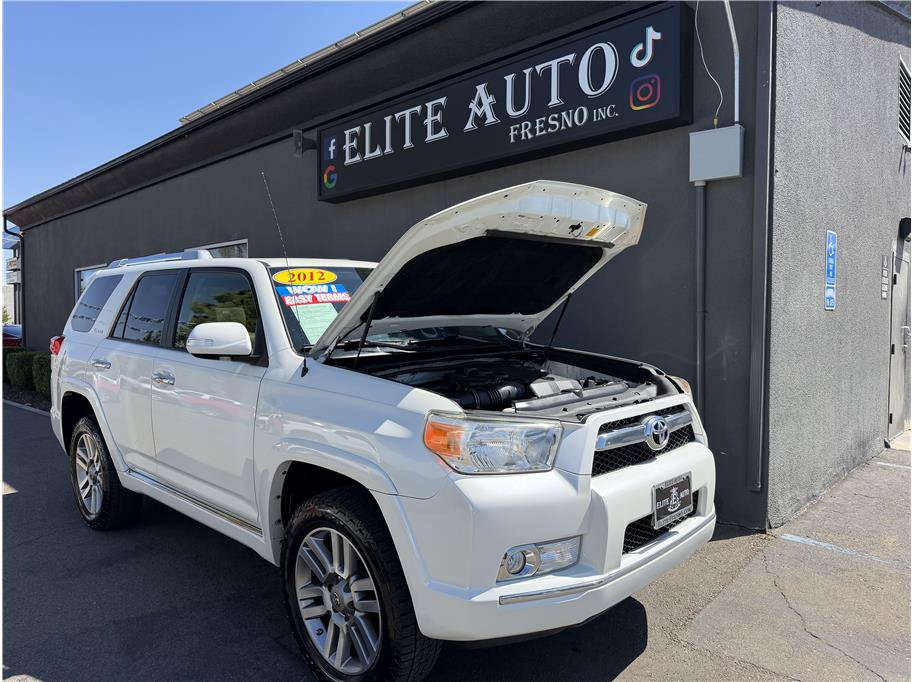Used 2012 Toyota 4Runner Limited AWD/4WD image 30